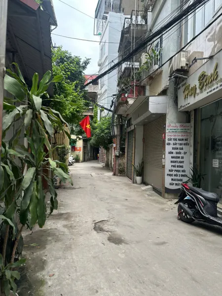 Cho thuê nhà phố Võ Thị Sáu, Thanh Nhàn, HBT. DT 60m x 5 tầng, giá 18tr