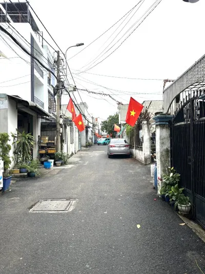 Bán Nhà 100m² Thủ Đức– Hẻm 6m Xe Hơi – Gần ĐH Giao Thông Vận Tải – SHR Vuông – Chỉ 7.5 Tỷ