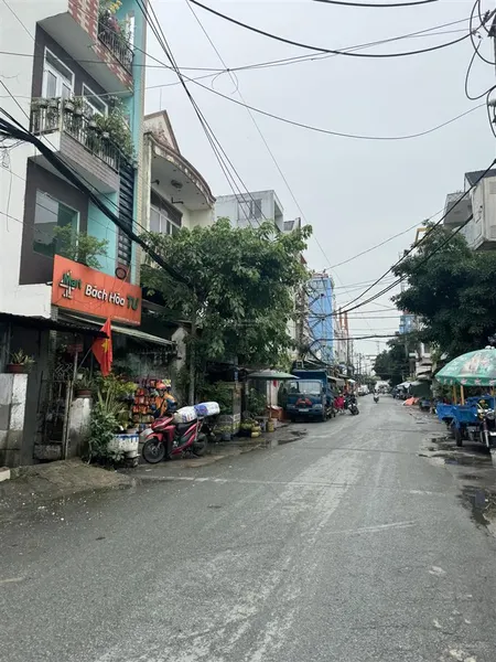 232m2 (5x48 vuông a4). 2 mặt tiền trước 10m. sau 12m. gần nguyễn oanh. chỉ hơn 60tr/m2.