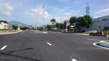Bán đất mt đường d30 (30m) tuyến chính kết nối 23/10 với đại lộ võ nguyên giáp. sổ đỏ full thổ cư