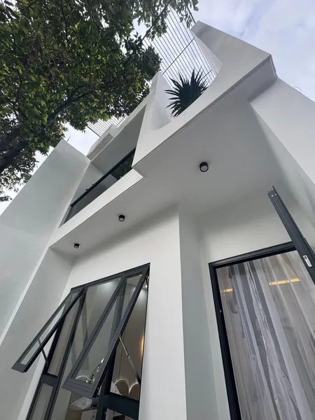 Bán nhà mặt tiền Nguyễn Trung Trực, Dĩ An
