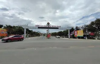 Bán đất mặt tiền Hùng Vương, thị trấn Đinh Văn