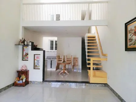 Cho thuê nhà 1T1L full nội thất ngay chợ 26 Tân Phong, chỉ 8tr