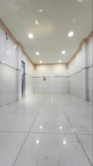 Nhà 2 tầng nở hậu L khủng 6,5m đường Ba Đình P. Hưng. Giá 3,68 tỷ TL