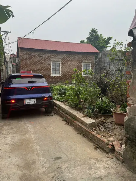 chính chủ cần bán lô đất 42m. tại thọ lộc .phúc thọ. hà nội.
ngõ thông ô tô vào tận đất.
giá bán công khai 960tr.