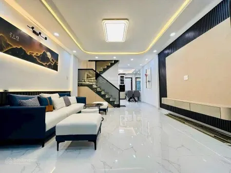 Quá đẹp! pháo đài láng, đại học ngoại thương, 35m ra ô tô, lô góc 2 thoáng, sân xe riêng, 40m2*5t