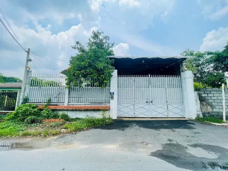 (B536) Bán nhà kho mặt tiền Nguyễn Thị Lộc, xã Nhuận Đức, dt 415m2, thổ 300m2, xây dựng kín đất, giá 6 tỷ 500