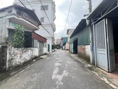 Mặt tiền kinh doanh đường rộng ô tô tải tránh