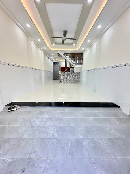 BÁN NHÀ MẶT TIỀN KINH DOANH QUẬN BÌNH TÂN 62M2 - 2 TẦNG - XE HƠI NGỦ NHÀ - CHỈ 6.X TỶ NHỎ GIỌT.