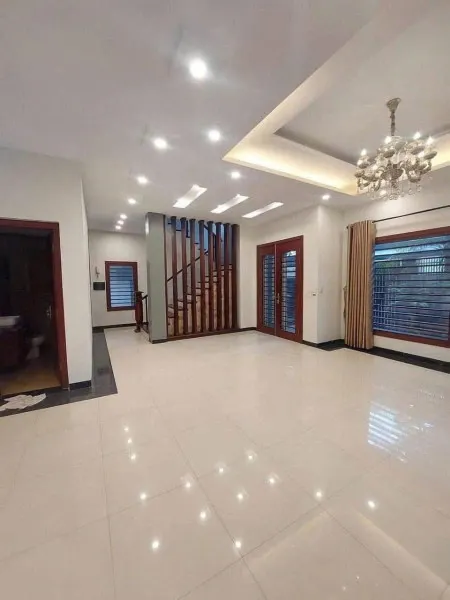 BÁN BIỆT THỰ VƯỜN ĐÀO, TÂY HỒ - 252M² x 6T THANG MÁY - MT 14M - VỊ TRÍ ĐẸP - GIÁ 150 TỶ