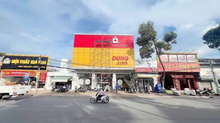 CHO THUÊ MẶT BẰNG LỚN, NGANG 13m ĐƯỜNG 3/2, GẦN NGÃ TƯ TRẦN HOÀNG NA