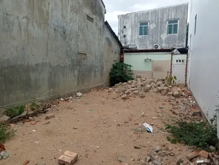 CẦN TIỀN BÁN GẤP ĐẤT HẼM LƯƠNG ĐÌNH CỦA, PHƯỜNG NGỌC HIỆP, SÁT KHU TÁI ĐỊNH CƯ NGỌC HIỆP . GIÁ RẺ TẶNG GIẤY PHÉP XÂY DỰNG