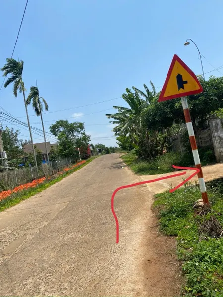 Bán đất 282.3m² ngang 5m giá 800 triệu Xã Ea Ktur ( Góc 2 MT Bê Tông)