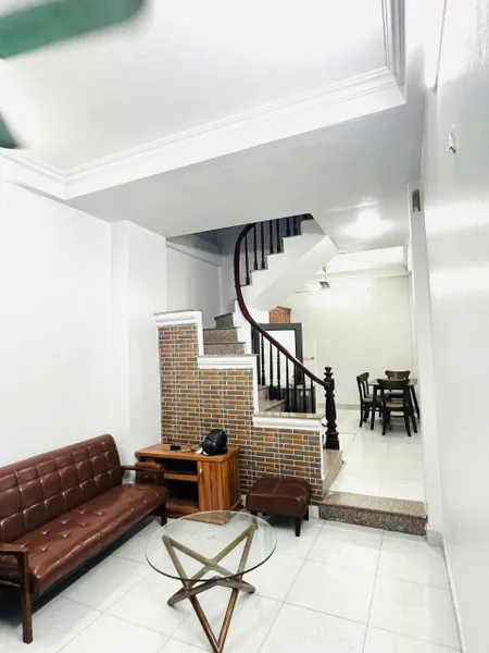 Cho thuê nhà nguyên căn ngõ Lương Khánh Thiện, 30m2 x 4 tầng, 4 ngủ 3 wc,  11.5 triệu