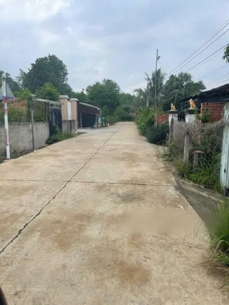 Đất thổ 200m2.Giá hời 600tr tại Suối Sâu,Trảng Bàng, đầy đủ tiện ích.