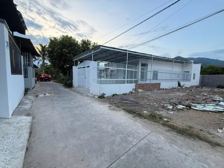 Cần bán lô đất Thôn 1 - xã Diên Phú- Diên Khánh  Dt: 120m2, ngang trước sau 5m Giá chỉ : 1ty450  Liên hệ e Trinh