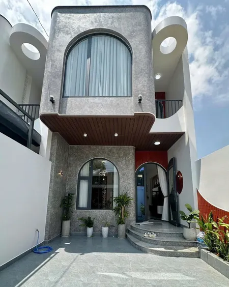 nhà lầu mới hoàn thiện sổ riêng full thổ pháp lý chuẩn điện nước máy đầy đủ