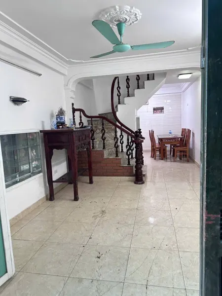 Cho thuê nhà Nguyễn Khoái, 34m2, 4 tầng, 5 ngủ, 11.5 Triệu