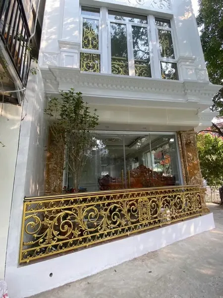 Bán nhà mặt phố Quan Nhân – Thanh Xuân | Lô góc 103m² View hồ – 5 tầng  - MT rộng , giá 50 tỷ 🔑 Thông tin chi tiết: Vị trí: Mặt phố Quan Nhân, trung tâm quận Thanh Xuân, gần Vũ Trọng Phụng – Đường Láng. Lô góc 3 mặt thoáng, view hồ hiếm có, cực kỳ giá trị