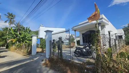 Đất nhà vườn rộng 608m2, 5,75 tỷ cách võ nguyên giáp 200m, gần đường xuân sơn tây nha trang