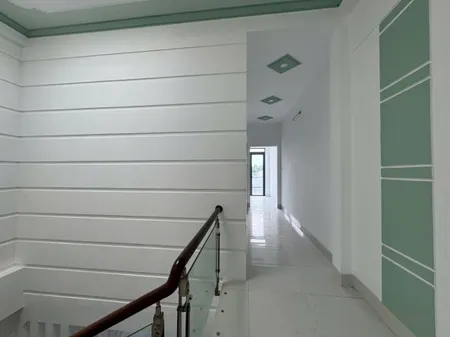 12. NHÀ LẦU DIỆN TÍCH RỘNG LỘ OTO VIVU TRỤC CHÍNH HẺM 9 Đ. TRẦN NAM PHÚ