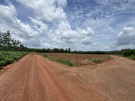1000m2 cách Tuyến 2 đúng 50 mét, đường 6 làn xe ( rộng 29m ). Bao giá 500k/m2