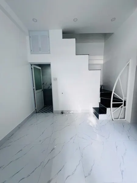 NHÀ GIÁ SINH VIÊN! TRUNG TÂM Q11.HÀN HÀI NGUYÊN. HẺM XE TẢI-2.52TỶ - 2TẦNG-14m2-2PN
