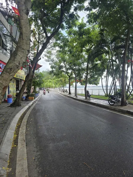 Bán nhà 68/96m² ngang 16m giá 35 tỷ Phường Tây Hồ