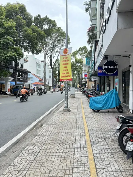 Bán nhà 4 TẦNG MẶT TIỀN NGUYỄN TRÃI p2 QUẬN 5