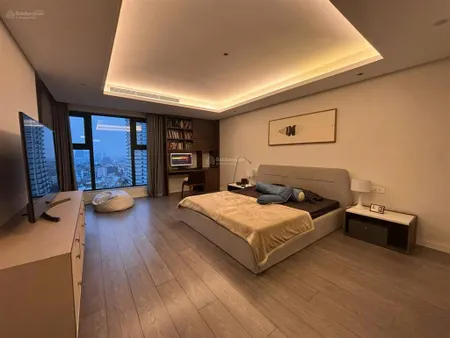 Tôi cần bán căn hộ 3 ngủ d'. le roi soleil 146m2 full nội thất sẵn sàng về ở 17 tỷ. 0914 772 ***