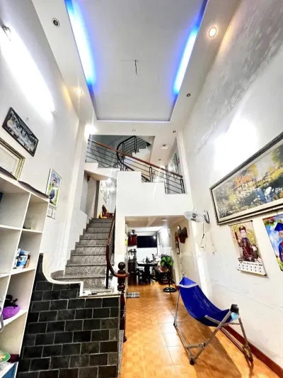 Bán nhà hẻm 198, Phước Long A, Q.9. 46m2, 5 tầng, 3PN, SH. Giá 4.5 tỷ. LH: 0933125879