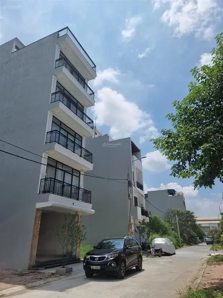 Bán nhà 6 tầng kinh doanh đỉnh dòng tiền 350 triệu/năm vị trí vàng kim chung sát vành đai 3.5