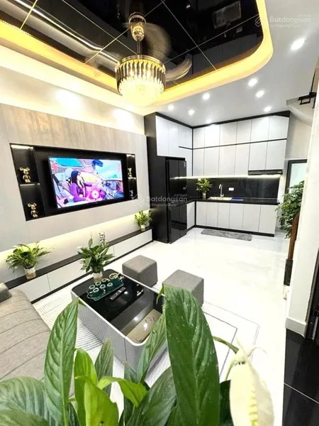 Nhà ngõ 523 minh khai 4 tầng, nhà đẹp long lanh, ô tô đỗ cổng