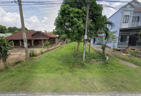 BÁN GẤP LÔ ĐẤT THỔ CƯ NGAY NGÃ 3 TRUNG TÂM – GIÁ 650TR