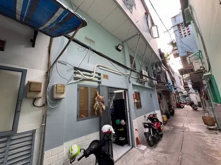 Nhà Lò Siêu ngang 6.9 m chỉ 3.2 tỷ !