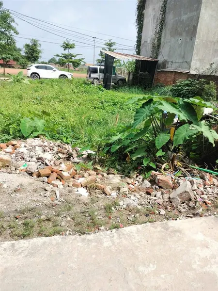 Chính chủ gửi bán mảnh đất vuông vắn cạnh sân bóng vân côn hoài đức 2 mặt tiền sẵn công chứng!
