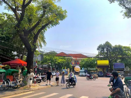 Bán khách sạn 12 phòng doanh thu 300 triệu/tháng phường sơn phong, phố cổ hội an giá chỉ 26 tỷ