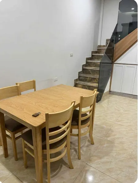 Cho thuê nhà ngõ Lê Đại Hành, 5 tầng, 3 ngủ, 4 vệ sinh, vừa KD online kết hợp ở gia đình