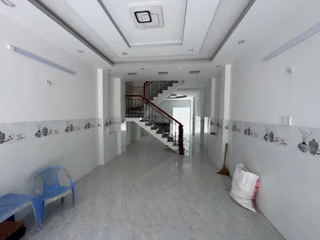 Bán gấp nhà 3 tầng, HXH Trần Thủ Độ, 60m2, 4x15, Chỉ 6.35 tỷ TL