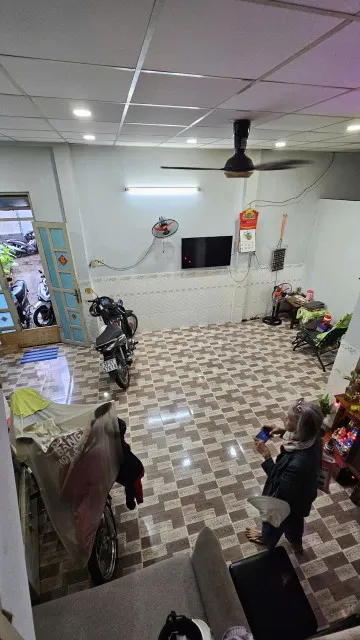 SÁT MẶT TIỀN ĐƯỜNG SỐ KHÁNH HỘI 
NGANG 5.1 DÀI 9.5 - 2 TẤM NHĨNH 3 TỶ