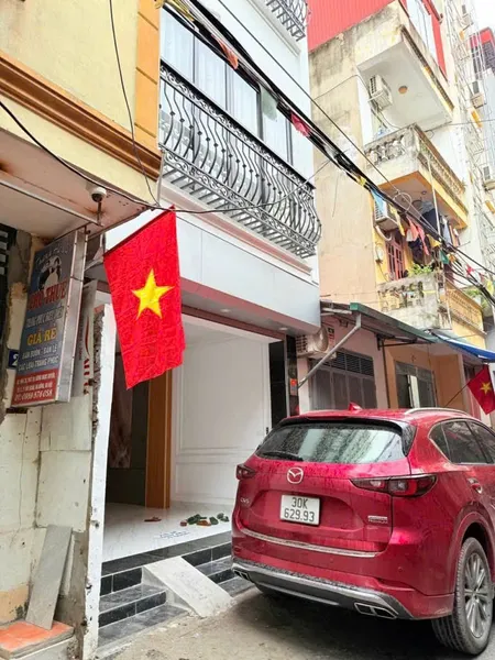 BÁN CỰC GẤP- NHÀ NGÕ GIÁP BÁT, nhà chính chủ, tâm huyết, ở giữ gìn.  – 49m² × 6T – Ô TÔ vào nhà