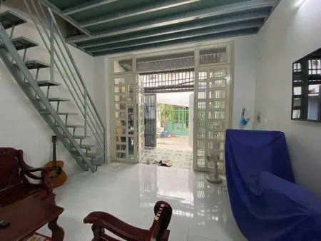 NHÀ PHỐ 1 TRỆT 1 LỬNG SAU LƯNG NHÀ THỜ NỮ VƯƠNG HOÀ BÌNH P13 Q GÒ VẤP