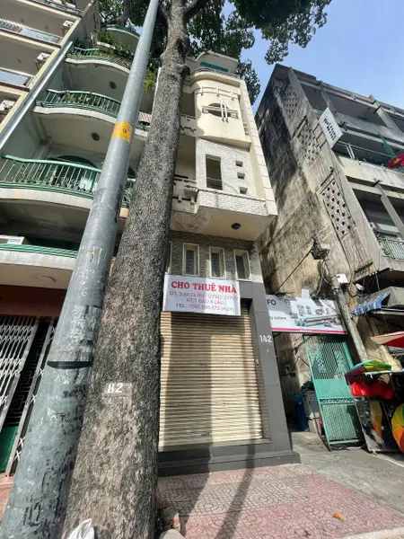 Chính Chủ Bán Nhà Mặt Tiền 142 Nguyễn Tri Phương, P.9, Q.5: DT 3.7x13.8m, Giá 25 Tỷ. Liên Hệ Ngô Tú 0911160692 Để Xem Nhà Ngay!