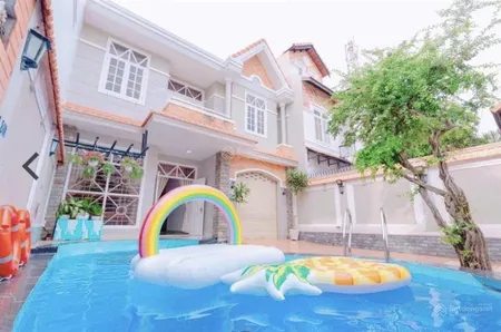 Bán biệt thự hồ bơi, sân vườn tại lạc long quân, p2 vũng tàu đường nội bộ vỉa hè sát bờ hồ cực đẹp
