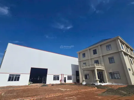 Bán xưởng trong kcn đang cho thuê 600tr hợp đồng còn 5 năm giá bán 70tỷ