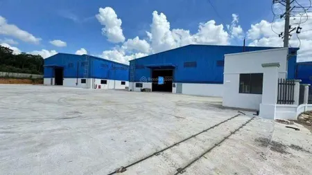 Bán nhà xưởng mới xây tân uyên, bình dương cách đt747b chỉ 200m vị trí đẹp, giao thông thuận t