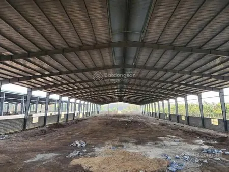 Bán xưởng sx viên nén 3,2ha skc 15.000m2 đóng tiền 1 lần 30năm gồm 3xưởng 4.900m2 (35x140m)