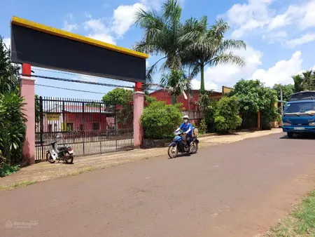 Chính chủ bán nhà vườn kèm kho xưởng giá tốt xã bình thuận tx. buôn hồ, đăk lăk