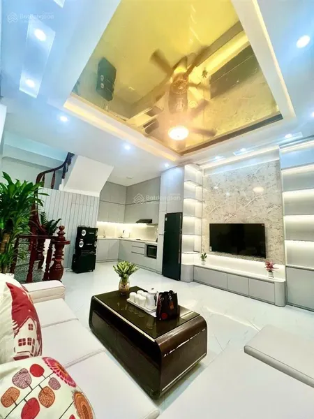 Bán nhà riêng trường chinh, đống đa 41m 5 tầng, mt5m, gần đại học y, ngõ thoáng, nhà mới, gần ô tô