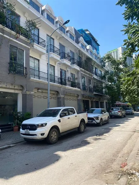 Bán nhà mặt phố trần quang diệu đống đa, 45 m2 6 tầng, mt 4 mét, giá 23 tỷ